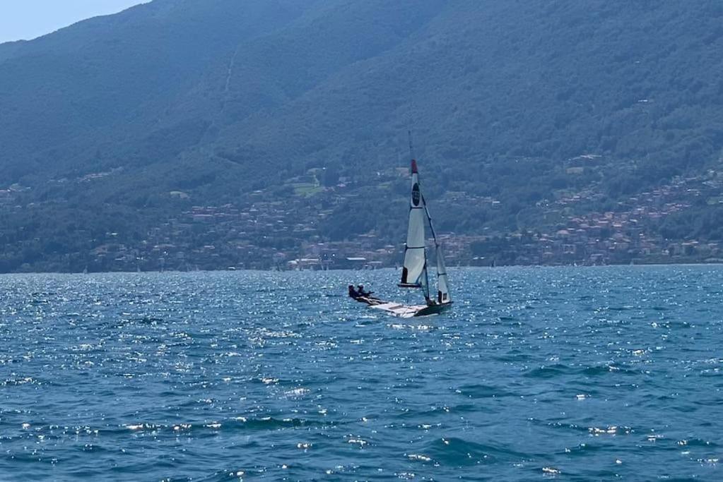Lago-Apartment Midy, Sfeervol, Zwembad, Airco Domaso Kültér fotó